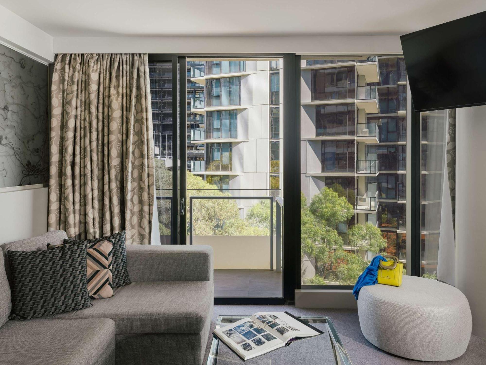 The Olsen Melbourne Art Series Zewnętrze zdjęcie The interior of a typical apartment